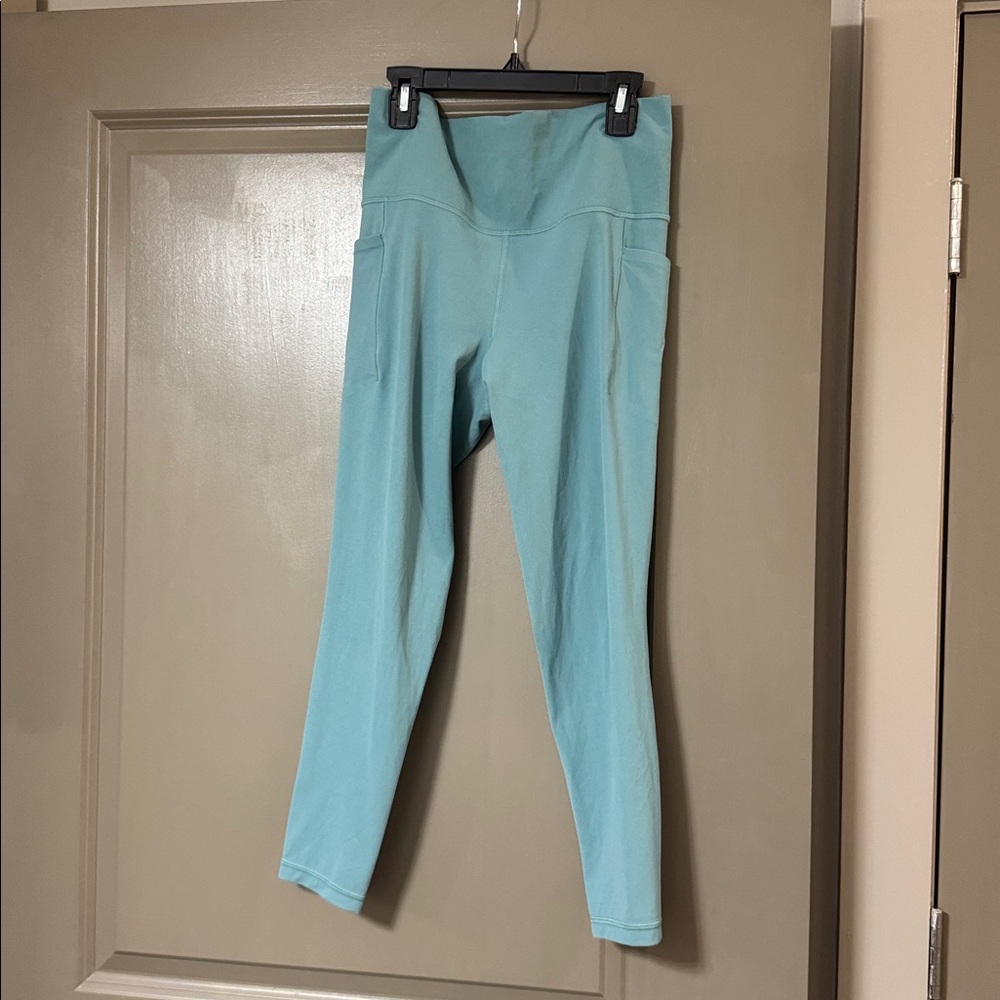 Athleta • Salutation Stash Pocket 7/8 Tights Leggings EUC - Picture 3 of 6